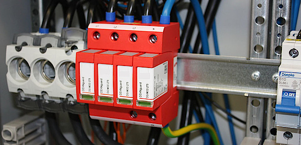 Über­spannungs­schutz bei Elektro-Walter in Würzburg